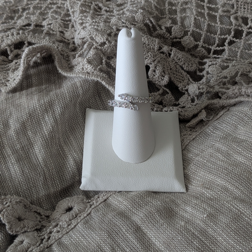 Elegant Silver Ring